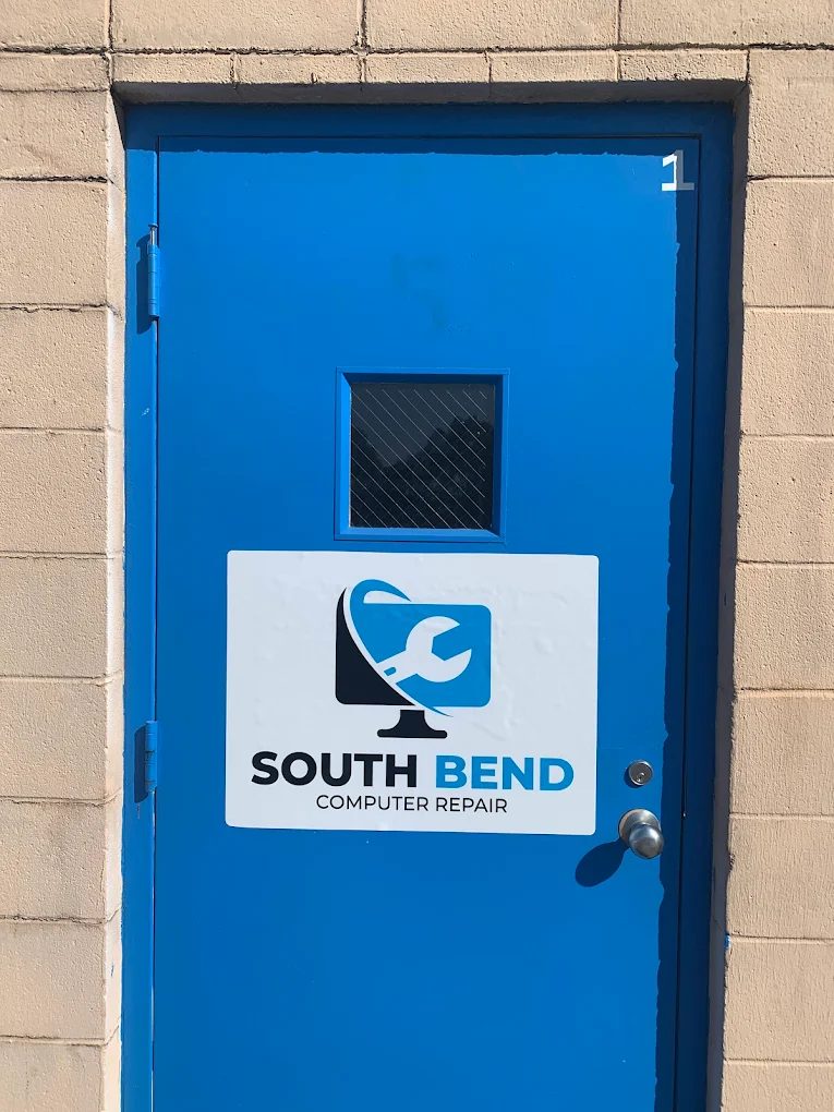 The blue front door of South Bend Computer Repair at 746 S Arnold St Suite 7, South Bend
